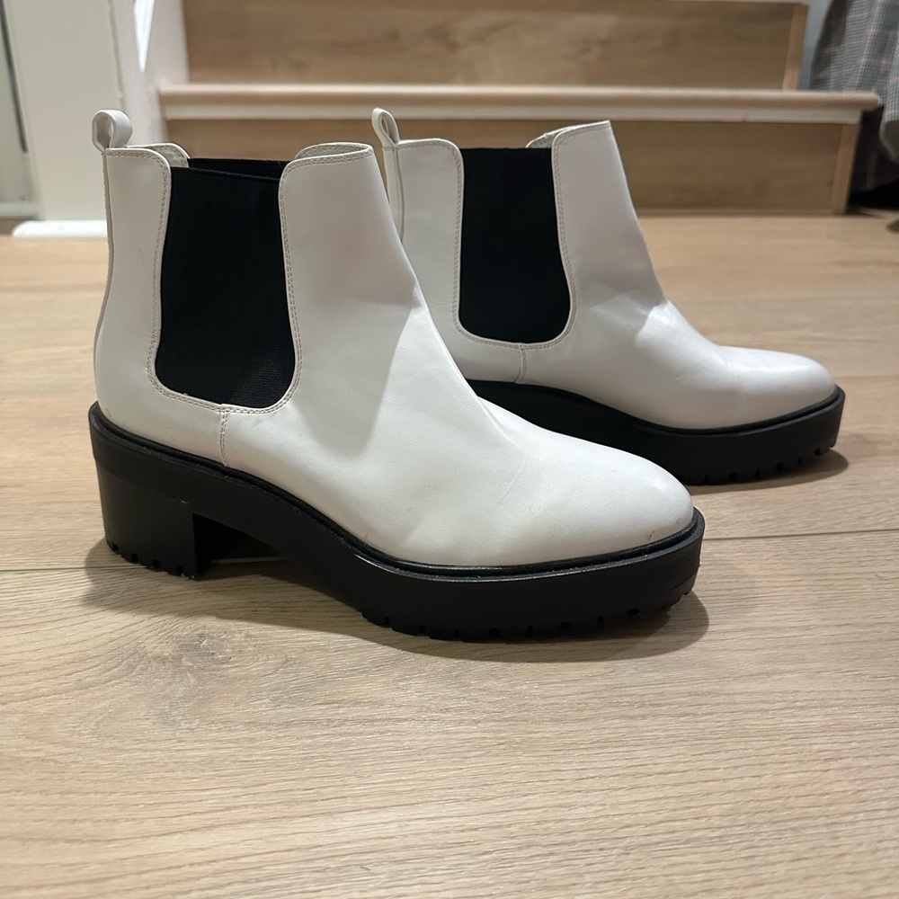 Pull&Bear White Ankle Boots with Black Accents
